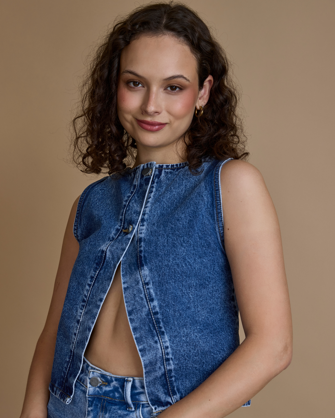 Blusa denim sin manga azul claro